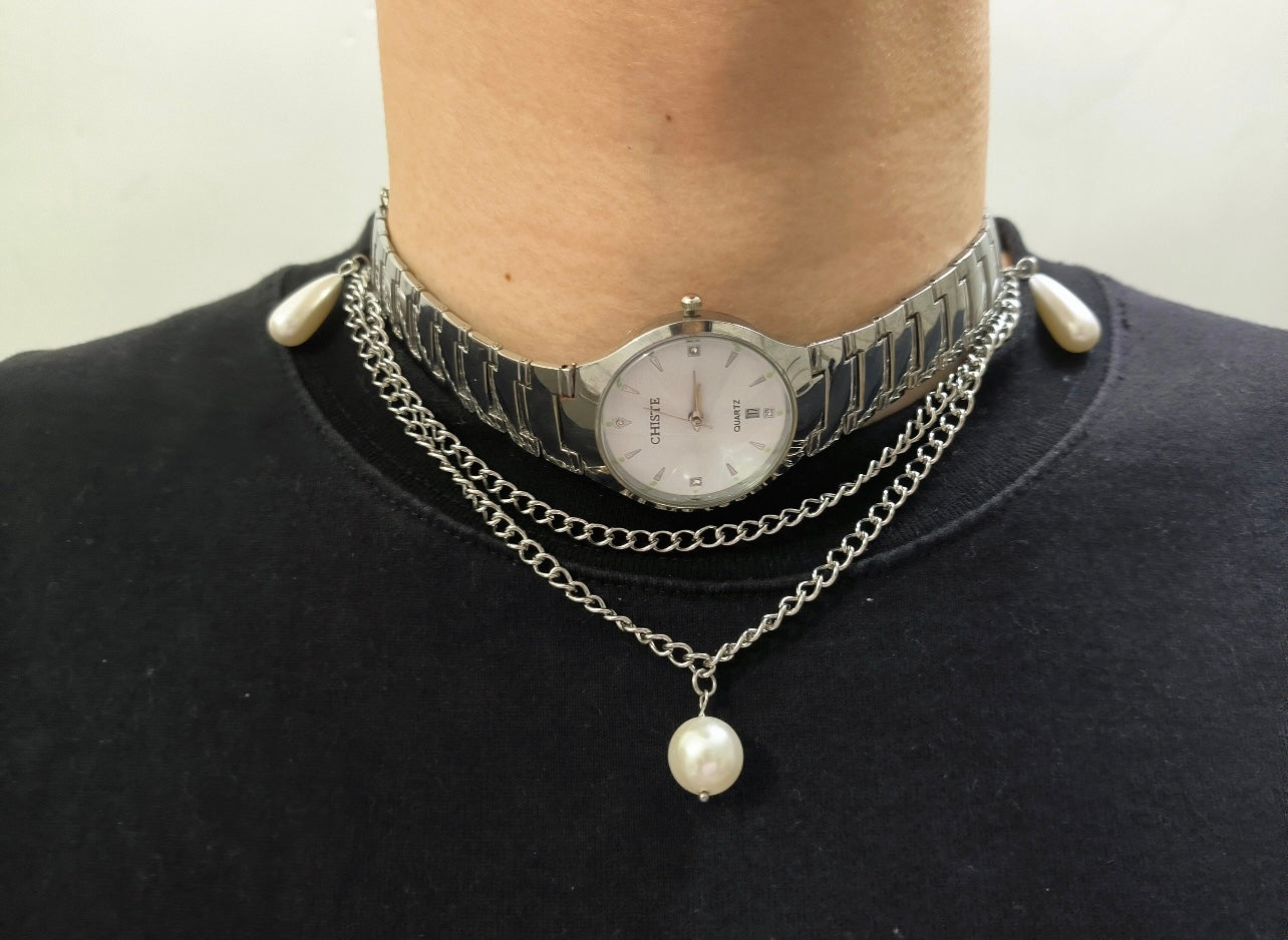 Solo time piece choker