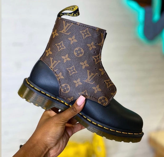 Custom damier Uggs – Leilaandstitch